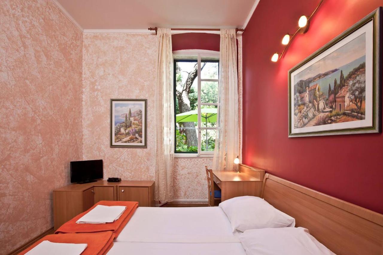 Mediteran With Garden Next To Beach And Old Town دوبروفينك المظهر الخارجي الصورة